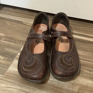 Naot Mary Jane Shoes Swirl Brown Leather w/Suede Womens Size 39/8